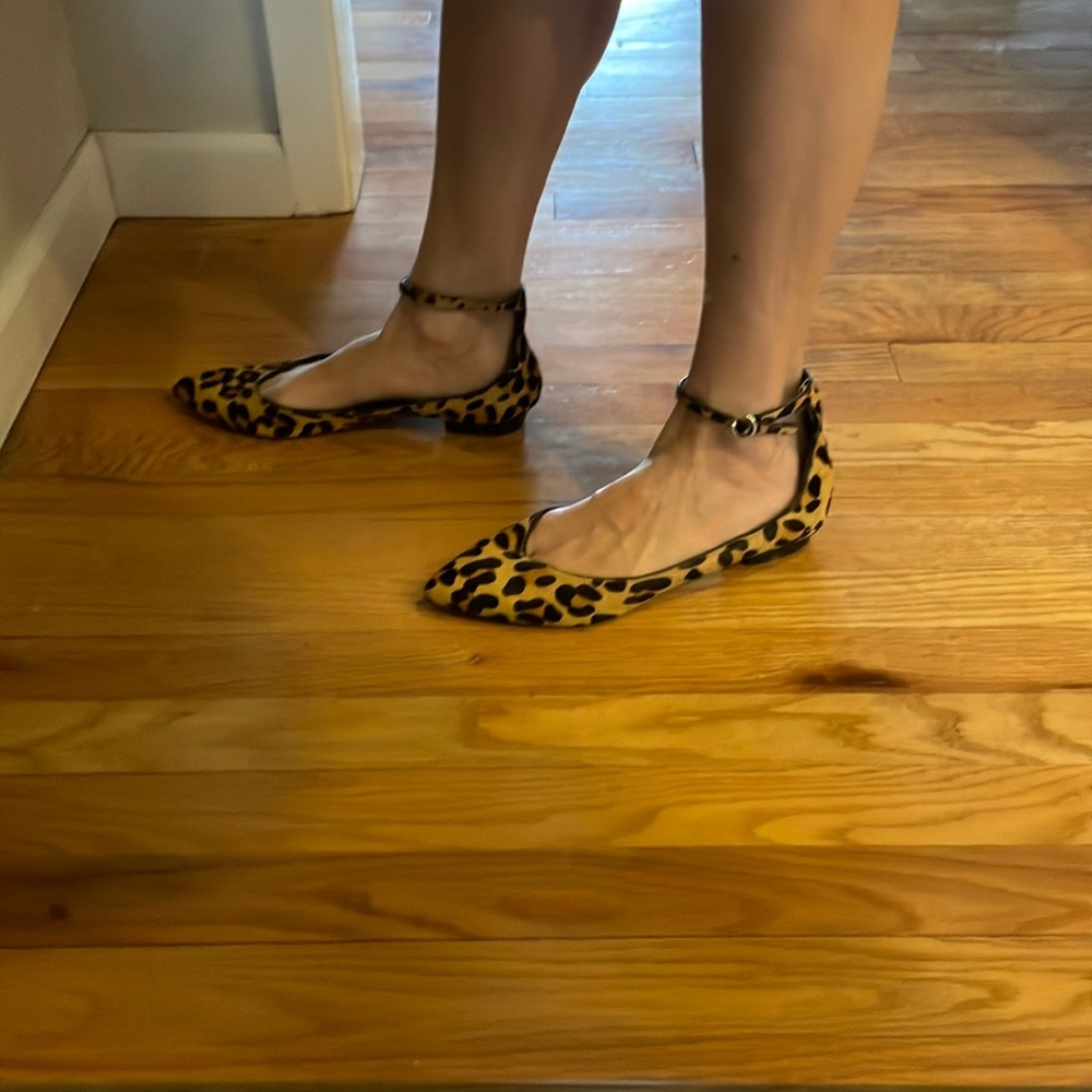 Banana republic ankle strap, leopard print calf hair flats
